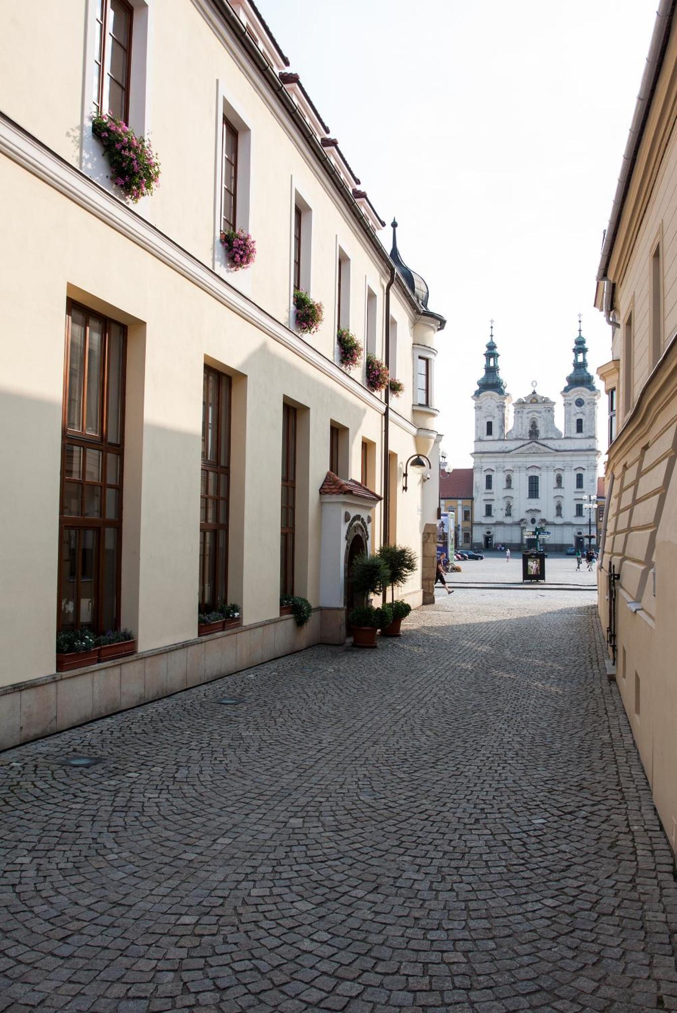 Hotel Slunce Uherské Hradiště エクステリア 写真